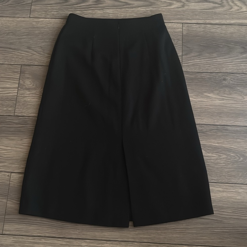 Uniqlo black wool blend a line skirt with pockets size 4